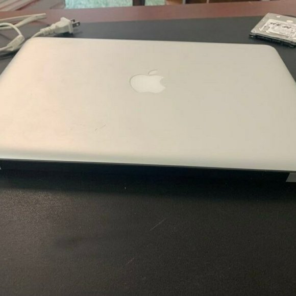 Apple MacBook Pro 13" Late 2008 Core 2 Duo P7350@2.00 GHz 4GB RAM 160GB SSD HD - Picture 6 of 7